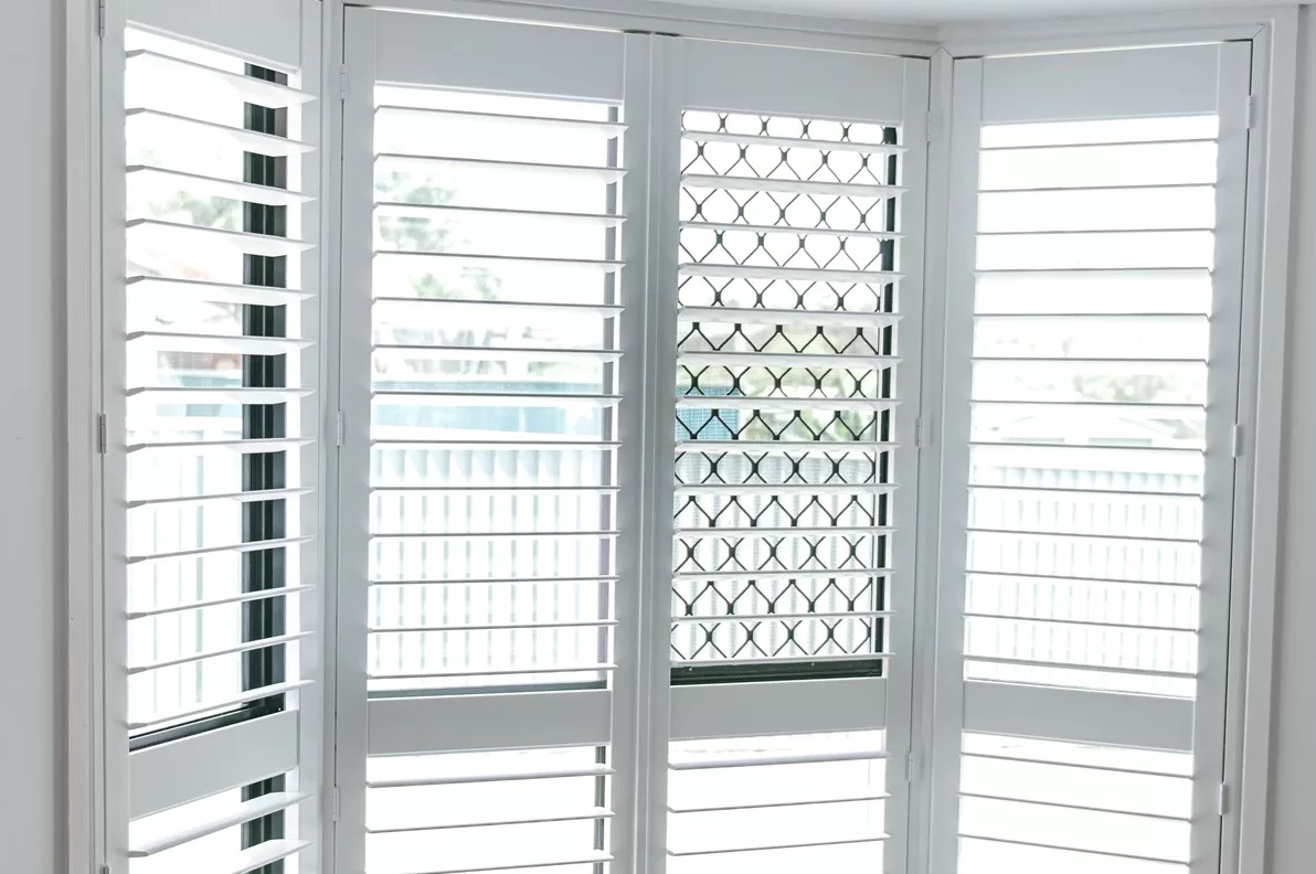 shutters in erker plaatsen